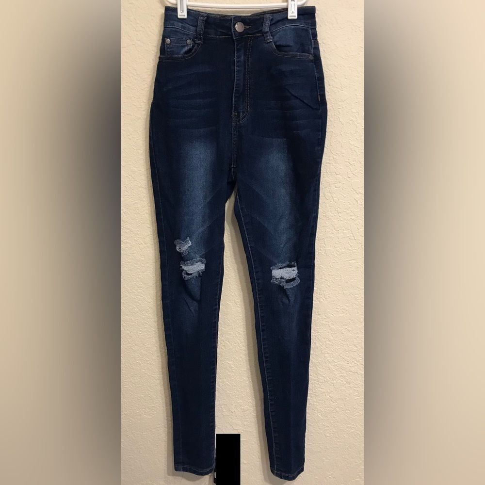 UWJ Women’s Ripped Skinny Jeans